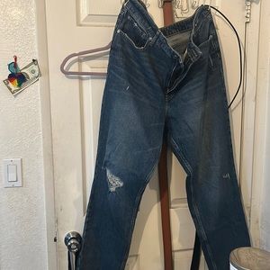 Distress high waisted straight jeans